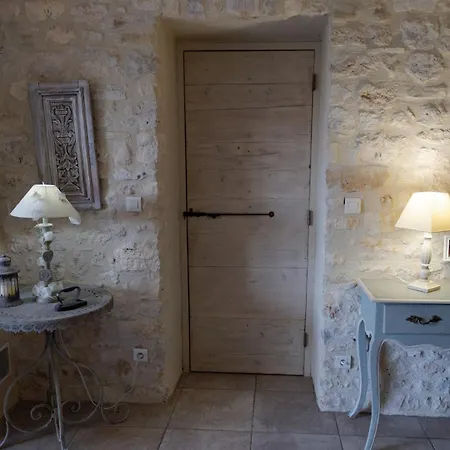 Parentale Proche D' Uzes Avec Petit Dejeuner Проживание в семье Arpaillargues-et-Aureillac